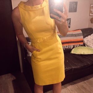✨David Meister yellow cowl neck dress w/belt
